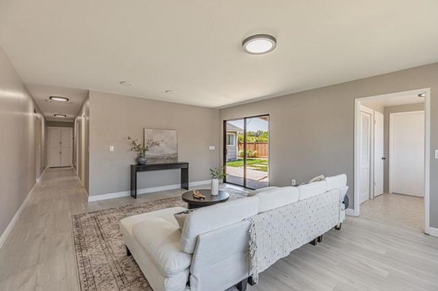 445 Marks Drive, Hollister CA: https://media.crmls.org/mediaz/05d132f9-611a-4dd3-a1e9-9b52abba8090.jpg