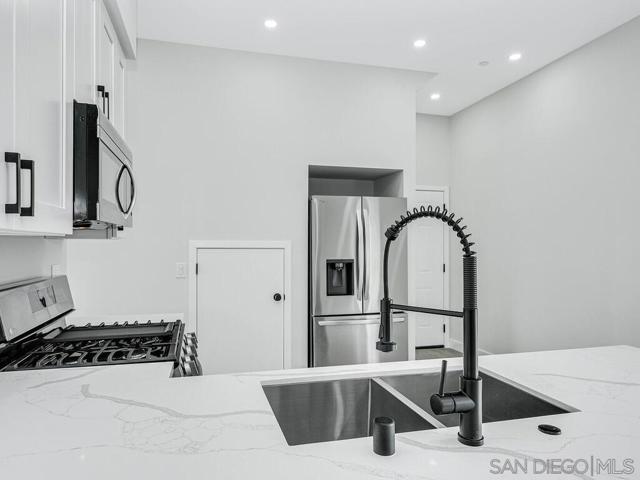 Image 8 of 33 For 1064 11th Street  Unit #1