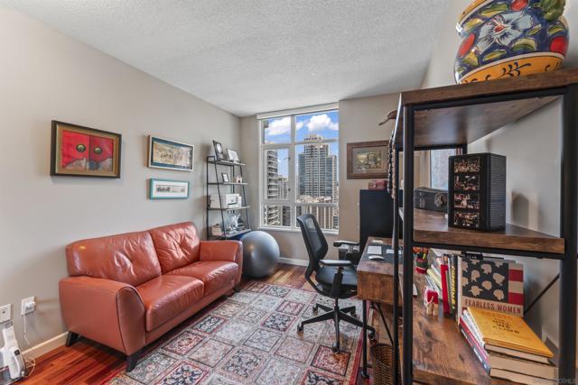 850 Beech Street, San Diego CA: https://media.crmls.org/mediaz/05d159b5-36de-4c1a-bcab-f02d4fccb907.jpg