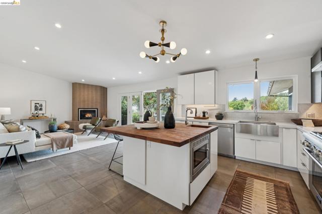 Image 14 of 60 For 7919 Phaeton Dr