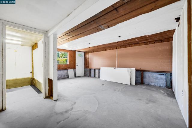 367 Rose Avenue, Pleasanton CA: https://media.crmls.org/mediaz/05d265fa-271d-4d20-97e9-4d46bd7ef103.jpg