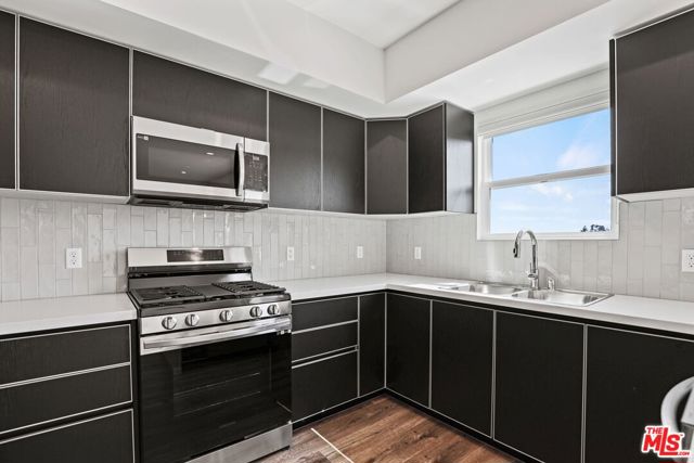 1830 Selby, Los Angeles CA: https://media.crmls.org/mediaz/05d2bb25-db87-421b-8ba8-e0d241c460a5.jpg