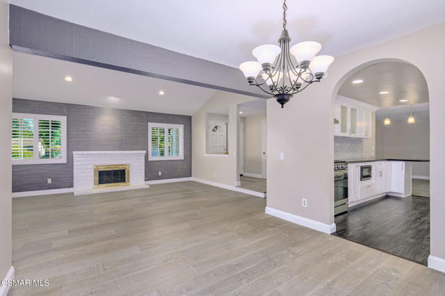 6058 Hedgewall Drive, Westlake Village CA: https://media.crmls.org/mediaz/05d2fbea-cf96-444d-b7a9-7020416e6dba.jpg