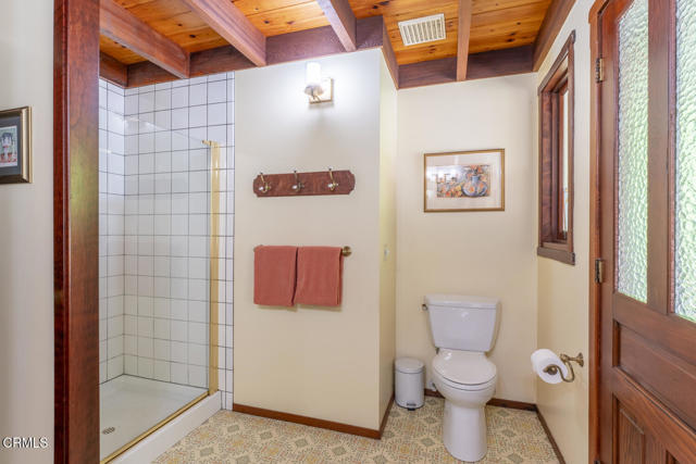 32450 32450 Simpson Lane, Fort Bragg CA: https://media.crmls.org/mediaz/05d44a1b-c633-4a91-ab5c-d61365a3b10e.jpg