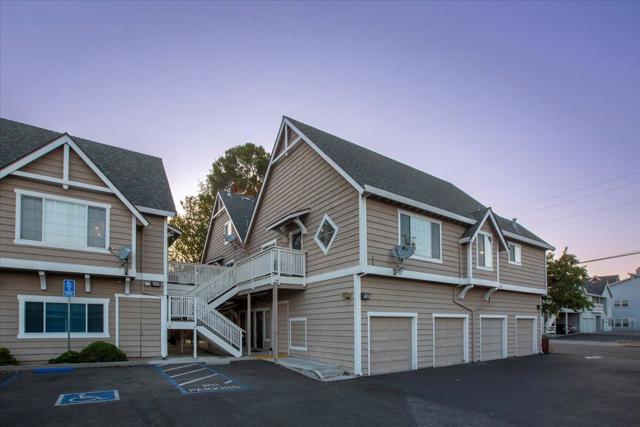 10090 Pasadena Avenue, Cupertino CA: https://media.crmls.org/mediaz/05d4ea7b-e62a-49d0-9def-4c56dfe00ed7.jpg