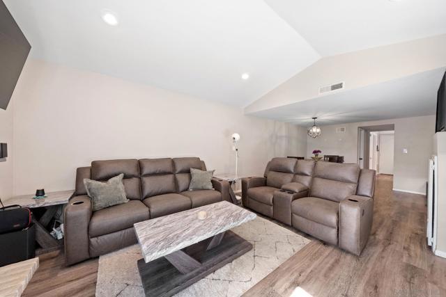 9560 Frank Way, Santee CA: https://media.crmls.org/mediaz/05d539b5-9f46-4690-9a8b-95a9e8497631.jpg