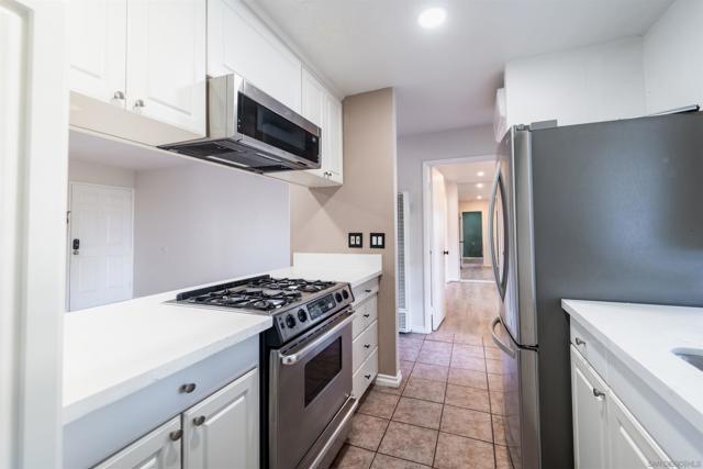 4847 Parks Ave, La Mesa CA: https://media.crmls.org/mediaz/05d58530-568d-431c-aa23-8f35639dfd5f.jpg