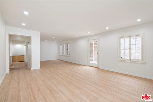 6612 Emmet Terrace, Los Angeles CA: https://media.crmls.org/mediaz/05d608c2-8444-43c0-84e7-d3acd27d142c.jpg
