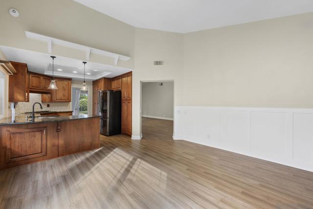 2241 Willowbrook St, Escondido CA: https://media.crmls.org/mediaz/05d61c50-7556-4d61-8be4-07fd8dae6fa6.jpg