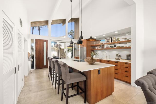 Image 8 of 33 For 119 Via Coronado