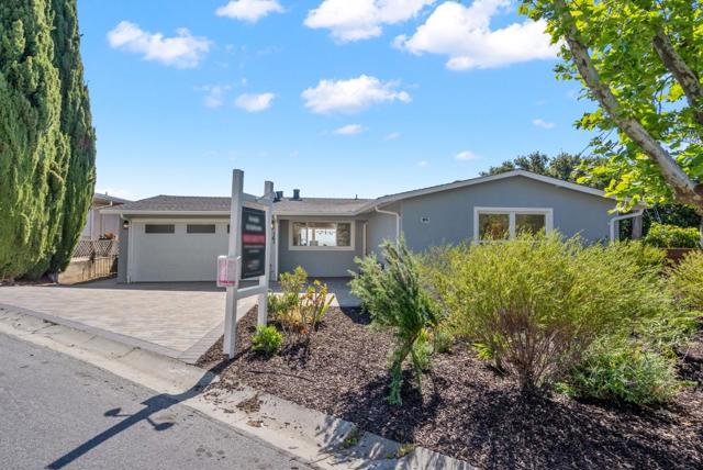 141 Hillcrest Road, San Carlos CA: https://media.crmls.org/mediaz/05d80e94-76ff-4f98-8086-aee479841a46.jpg