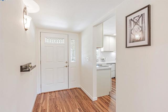 3335 Cornish Ct, Fremont CA: https://media.crmls.org/mediaz/05d8311f-21f2-4042-8d85-f027429ae0ec.jpg