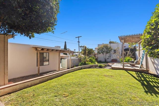 3326 Trumbull St, San Diego, California 92106, 2 Bedrooms Bedrooms, ,1 BathroomBathrooms,Single Family Residence,For Sale,Trumbull St,250001136SD