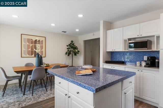 846 Royal Ann Lane, Concord CA: https://media.crmls.org/mediaz/05d8c094-685a-4c80-b8fe-d7313e38917e.jpg