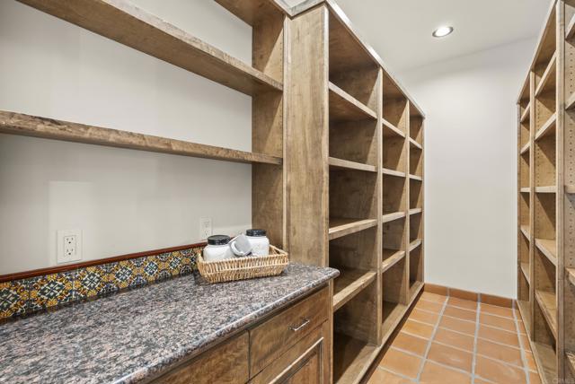 Detail Gallery Image 15 of 75 For 2525 Date Palm Ct, Vista,  CA 92084 - 3 Beds | 3/1 Baths