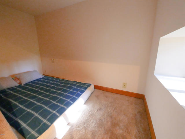2442 Valley Meadow Drive, Oak View CA: https://media.crmls.org/mediaz/05d9174f-1b43-445b-a1ad-b60dc531d9ba.jpg