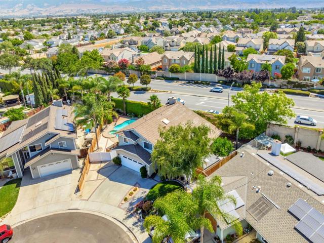 1206 Sycamore Court, Gilroy CA: https://media.crmls.org/mediaz/05d963ad-254a-4260-a439-df082c2933ce.jpg