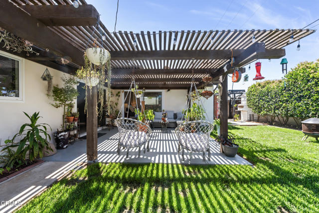 1437 Exeter Avenue, Ventura CA: https://media.crmls.org/mediaz/05da052a-60ba-49a7-83e2-b2d05dfb6be0.jpg