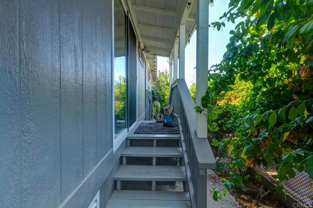 Detail Gallery Image 33 of 35 For 1380 Oak Hill Dr #42,  Escondido,  CA 92026 - 3 Beds | 2 Baths