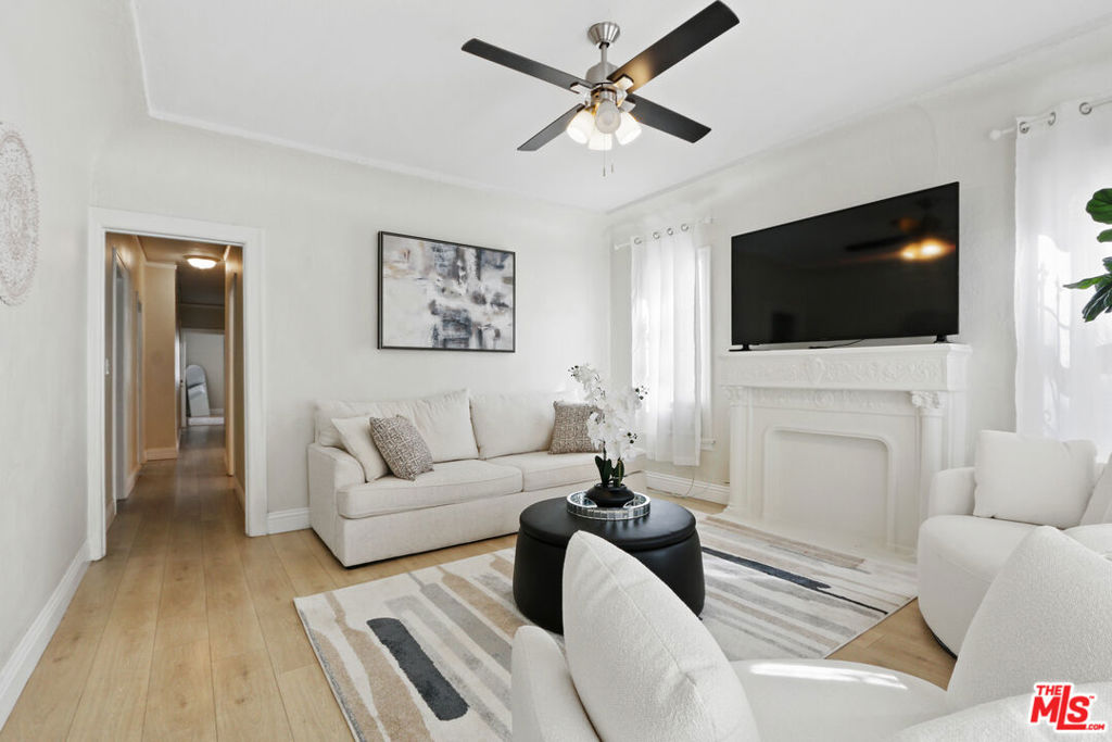 442 N Orange Grove Avenue