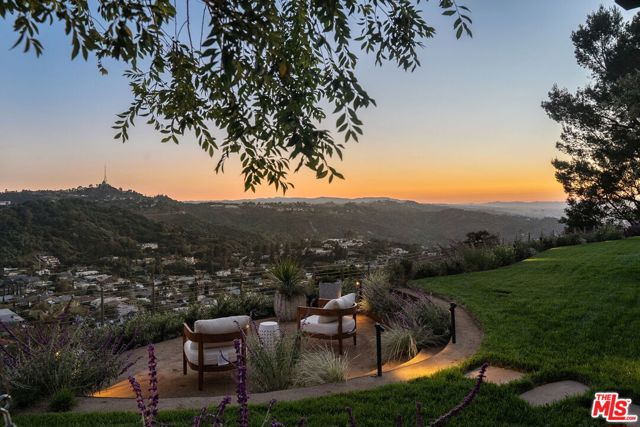 7840 Torreyson Drive, Los Angeles CA: https://media.crmls.org/mediaz/05dab47c-6815-4a31-a088-3b17fdccf256.jpg