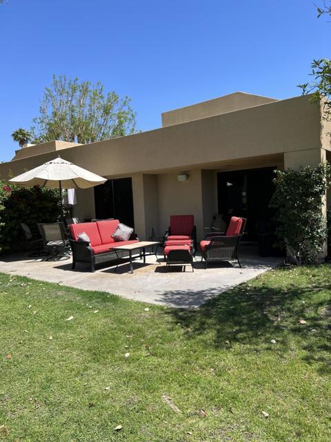 26 Mission Court, Rancho Mirage CA: https://media.crmls.org/mediaz/05db6adf-87f0-417a-8852-19088ec407e0.jpg