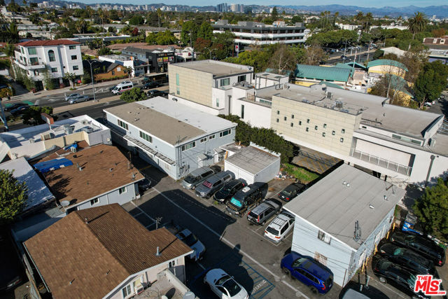 12028 Venice Boulevard, Los Angeles CA: https://media.crmls.org/mediaz/05dcc042-6150-4941-bd3a-9368d46470ee.jpg