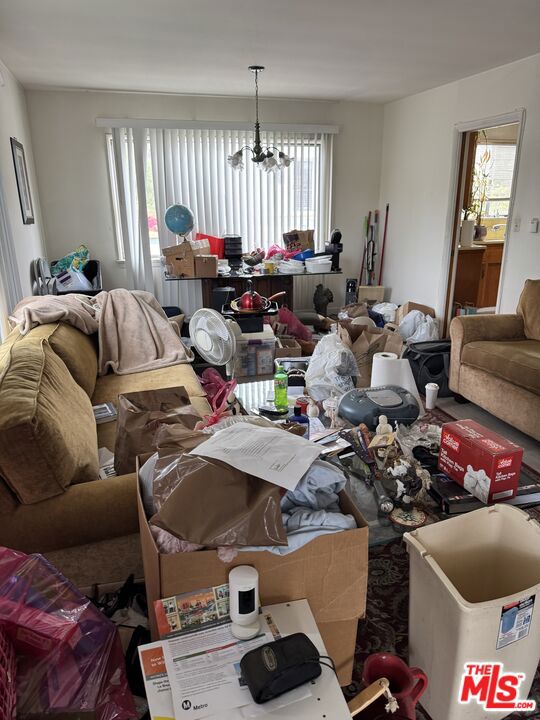 231 California Avenue, Santa Monica CA: https://media.crmls.org/mediaz/05dddc4c-cdc4-4639-9b22-45f87c8af890.jpg