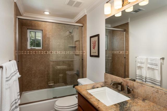 Image 17 of 31 For 63 Ridgecourt