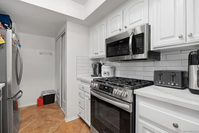 9342 Twin Trails Drive, San Diego CA: https://media.crmls.org/mediaz/05de0797-b4b5-4fac-8e7d-df22db0c2070.jpg