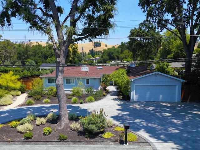 20 Sara Lane, Alamo CA: https://media.crmls.org/mediaz/05de1ef2-feba-4902-bc26-a09efd9d77c7.jpg