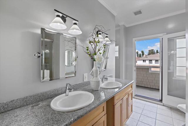 1233 Bellevue Avenue, Burlingame CA: https://media.crmls.org/mediaz/05df8bea-7562-4e8c-bf7b-2a4434e3a12c.jpg