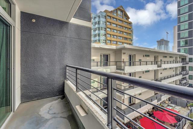 425 W Beech Street, San Diego CA: https://media.crmls.org/mediaz/05e13564-5b8a-4a84-9ef1-ba4e61dafaee.jpg