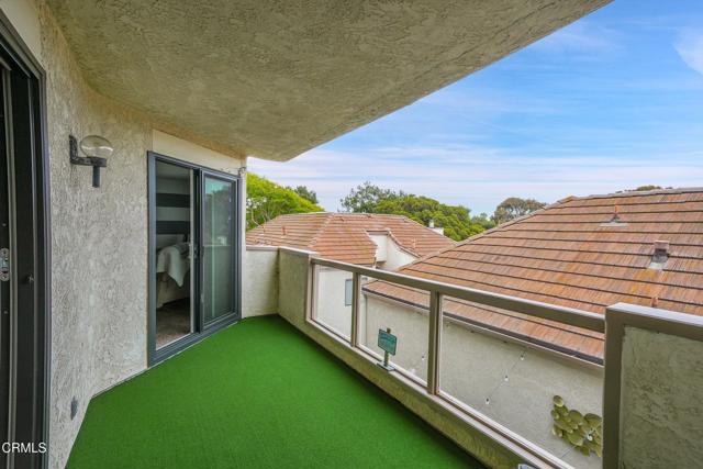 728 Island View Circle, Port Hueneme CA: https://media.crmls.org/mediaz/05e19911-92b1-402a-9f06-e1ffd36e408b.jpg