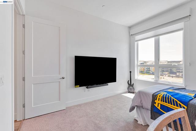 45128 Warm Springs Blvd, Fremont CA: https://media.crmls.org/mediaz/05e2a9b7-7783-4bcc-82a8-6e717ea60c15.jpg