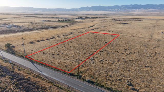 31 Ave C 15, Fairmont CA: https://media.crmls.org/mediaz/05e32b20-9cac-431b-8f14-b84bacc19615.jpg