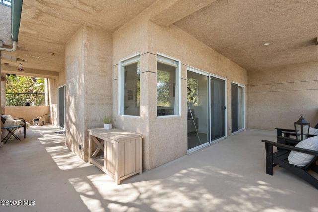 2716 Borchard Road, Newbury Park CA: https://media.crmls.org/mediaz/05e430b9-02a8-4d54-9715-5cff0b5ffd4e.jpg