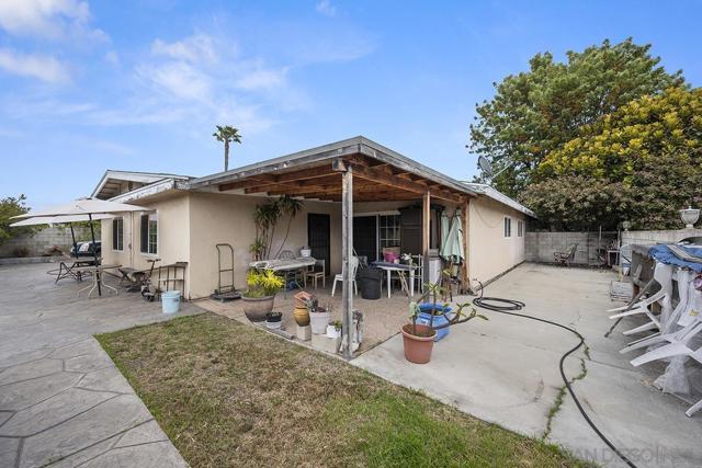1492 Ilexey Avenue, San Diego CA: https://media.crmls.org/mediaz/05e4650c-25fb-4b2a-8854-258c16c1f368.jpg