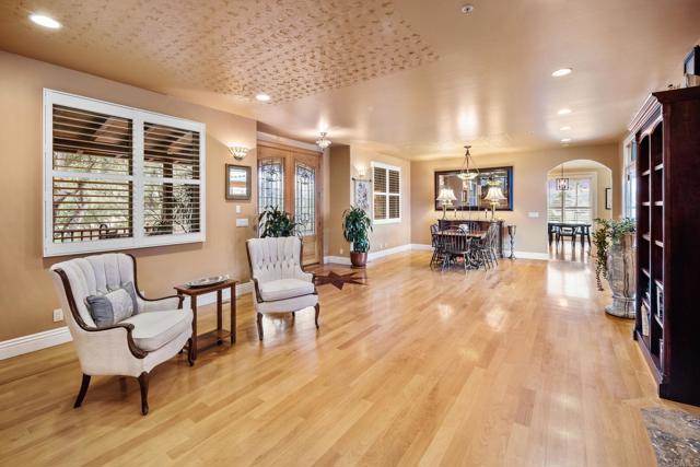 18351 WOODS HILL, Ramona CA: https://media.crmls.org/mediaz/05e4af9f-4363-4578-b044-b9e77ce5c9f9.jpg