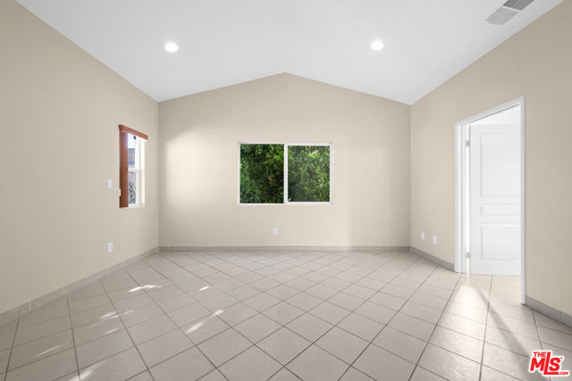 18930 Sherman Way, 18 photo 27