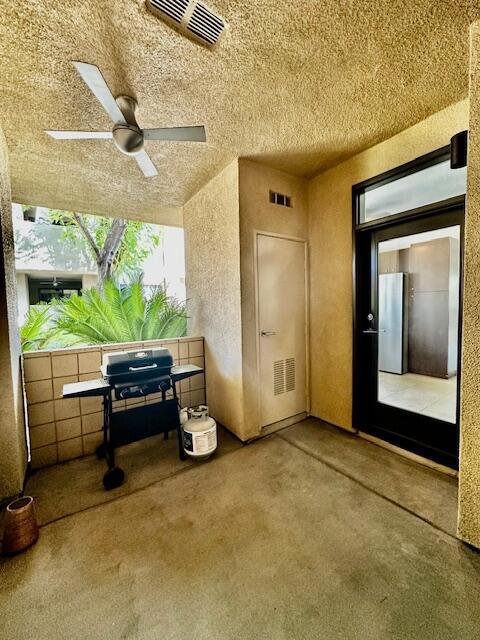 870 E Palm Canyon Drive, Palm Springs CA: https://media.crmls.org/mediaz/05e62512-c134-4ad9-a3cb-912d52086e0a.jpg