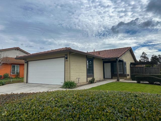 2886 Damico Drive, San Jose CA: https://media.crmls.org/mediaz/05e72c32-eea4-42de-a1f6-75c52975e644.jpg