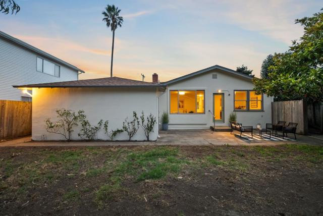 652 Montezuma Drive, Pacifica CA: https://media.crmls.org/mediaz/05e8111d-3003-4549-a394-bb23e5e56207.jpg