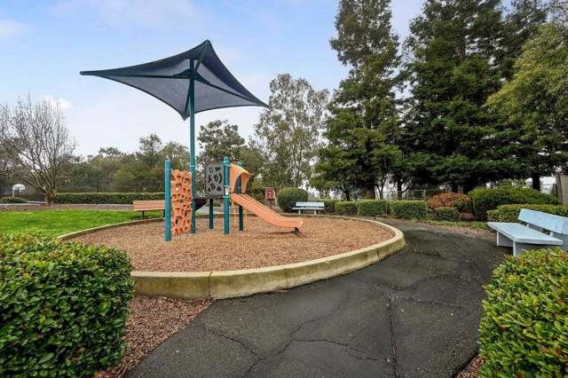 Image 31 of 34 For 415 Orchard View Ave