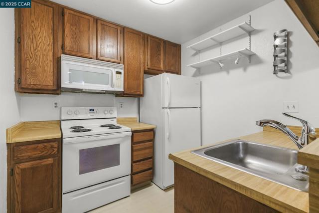 1544 Bailey Rd, Concord CA: https://media.crmls.org/mediaz/05ea3ac4-ae3e-4396-9941-83fce0d9922e.jpg