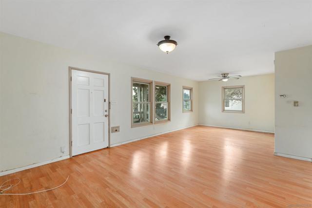 4352 Athens St, San Diego CA: https://media.crmls.org/mediaz/05eaef2a-adaa-414b-8cdf-ad896af534f2.jpg