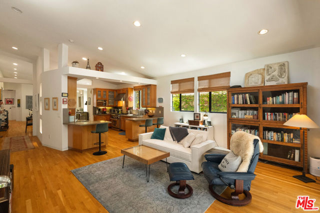 4 Bed Home for Sale in Venice, California