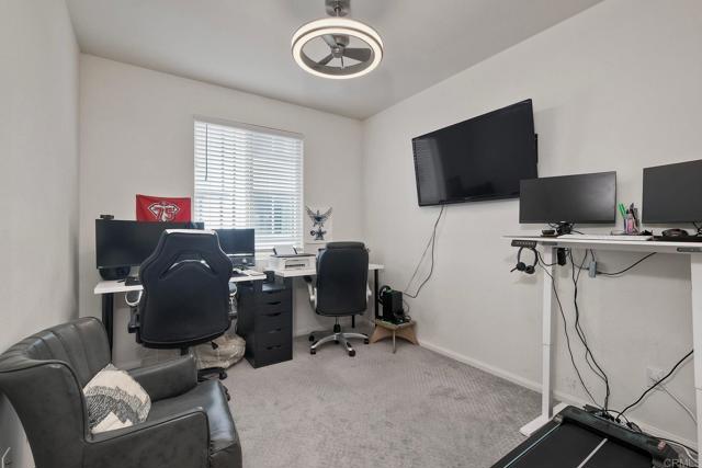 2211 Solara Lane, Vista CA: https://media.crmls.org/mediaz/05eb5e9e-912b-4a22-b5a7-b223148b38cf.jpg
