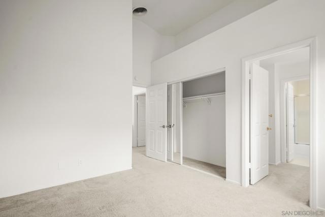 13358 Twin Circle Ct, Poway CA: https://media.crmls.org/mediaz/05ec89d9-df44-443d-93ba-0354da62bc26.jpg