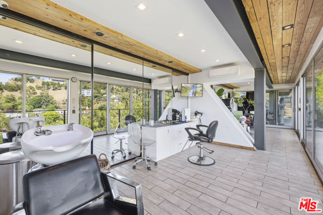 3 Bed Home for Sale in Los Angeles, California